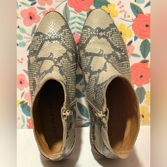Lucky Brand Lenree Women’s Ankle Bootie 7.5 Snake Print Leather EUC - Picture 5 of 6